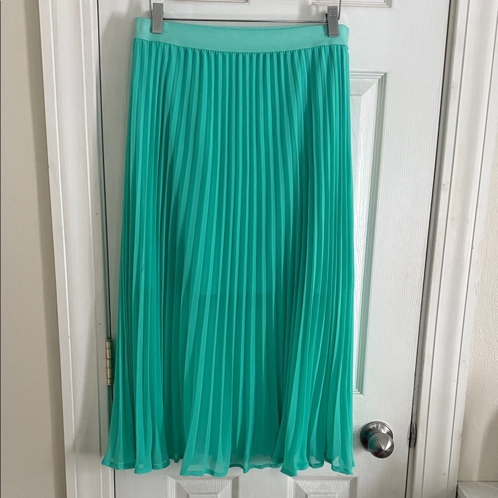 LC Lauren Conrad Green Pleated A-Line Skirt #156